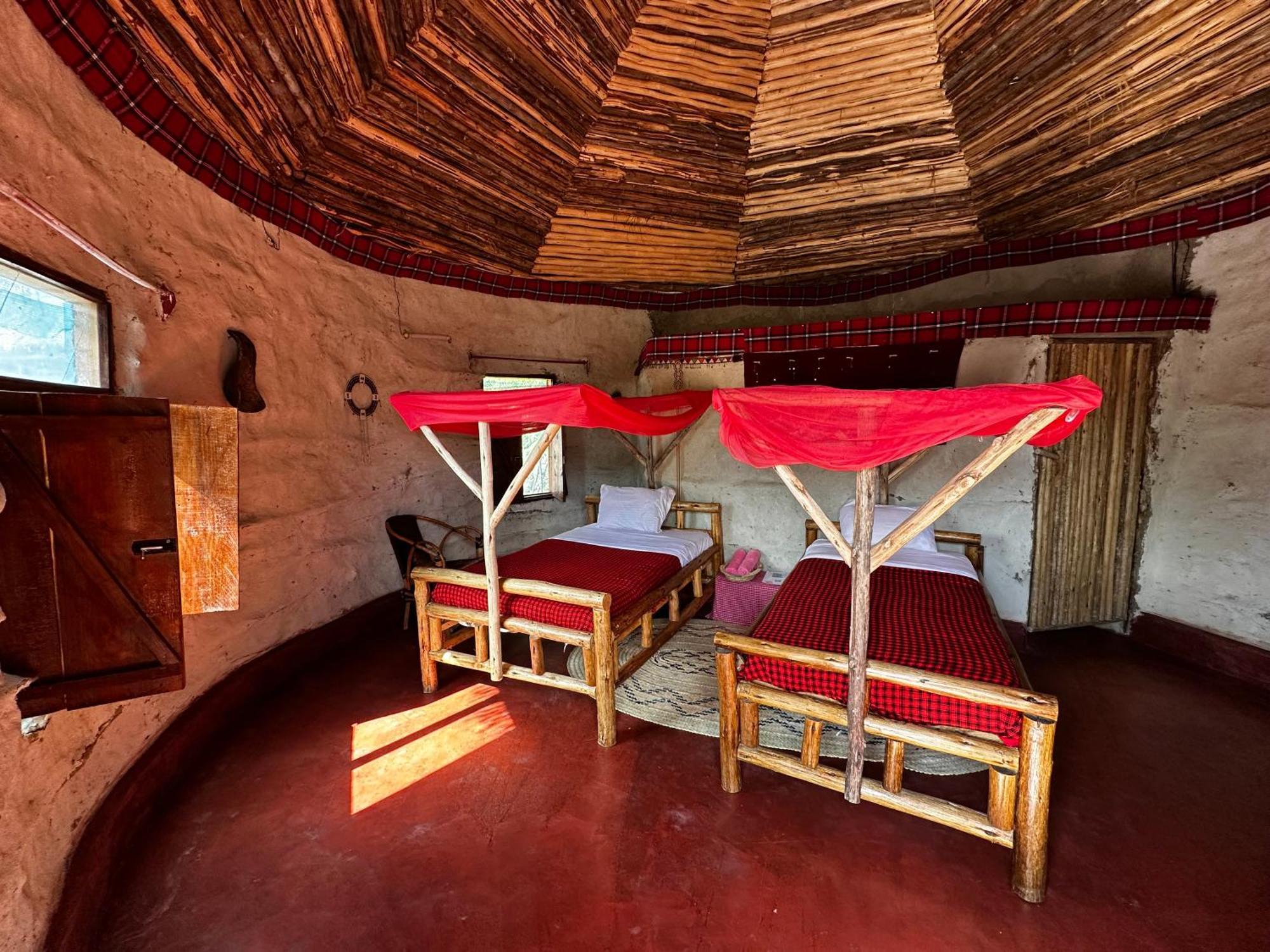 Maasai Eco Boma & Lodge - Experience Maasai Culture Makuyuni Стая снимка